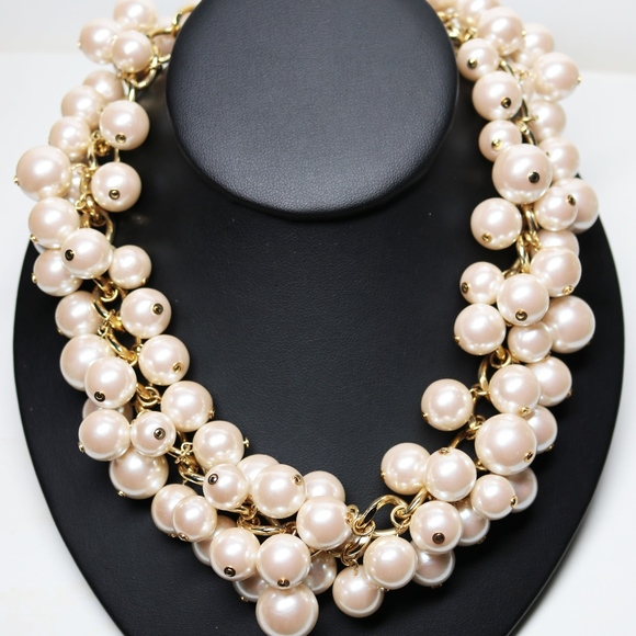 Richelieu Jewelry - VINTAGE 1960s RICHELIEU NECKLACE *signed*